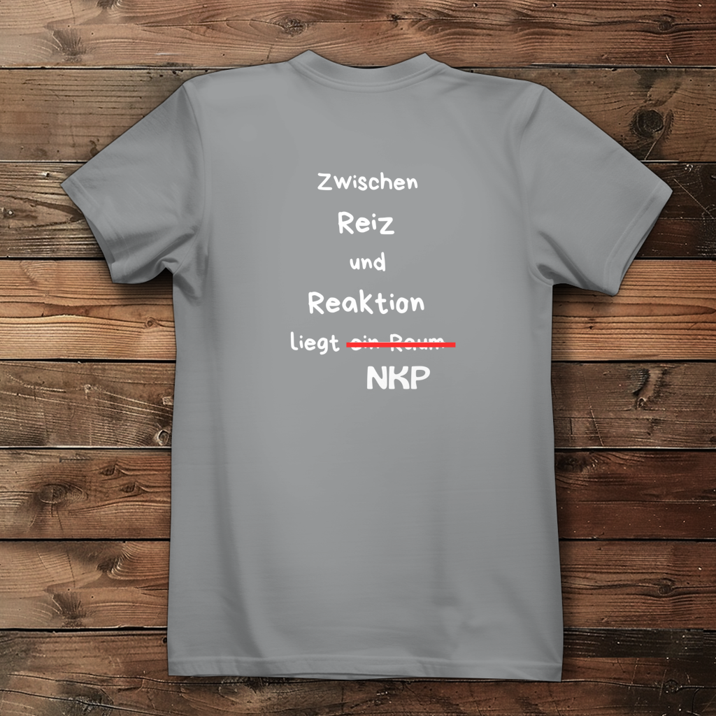 Damen Premium Bio T-Shirt ∣ Reiz und Reaktion ∣ Logo in weiß
